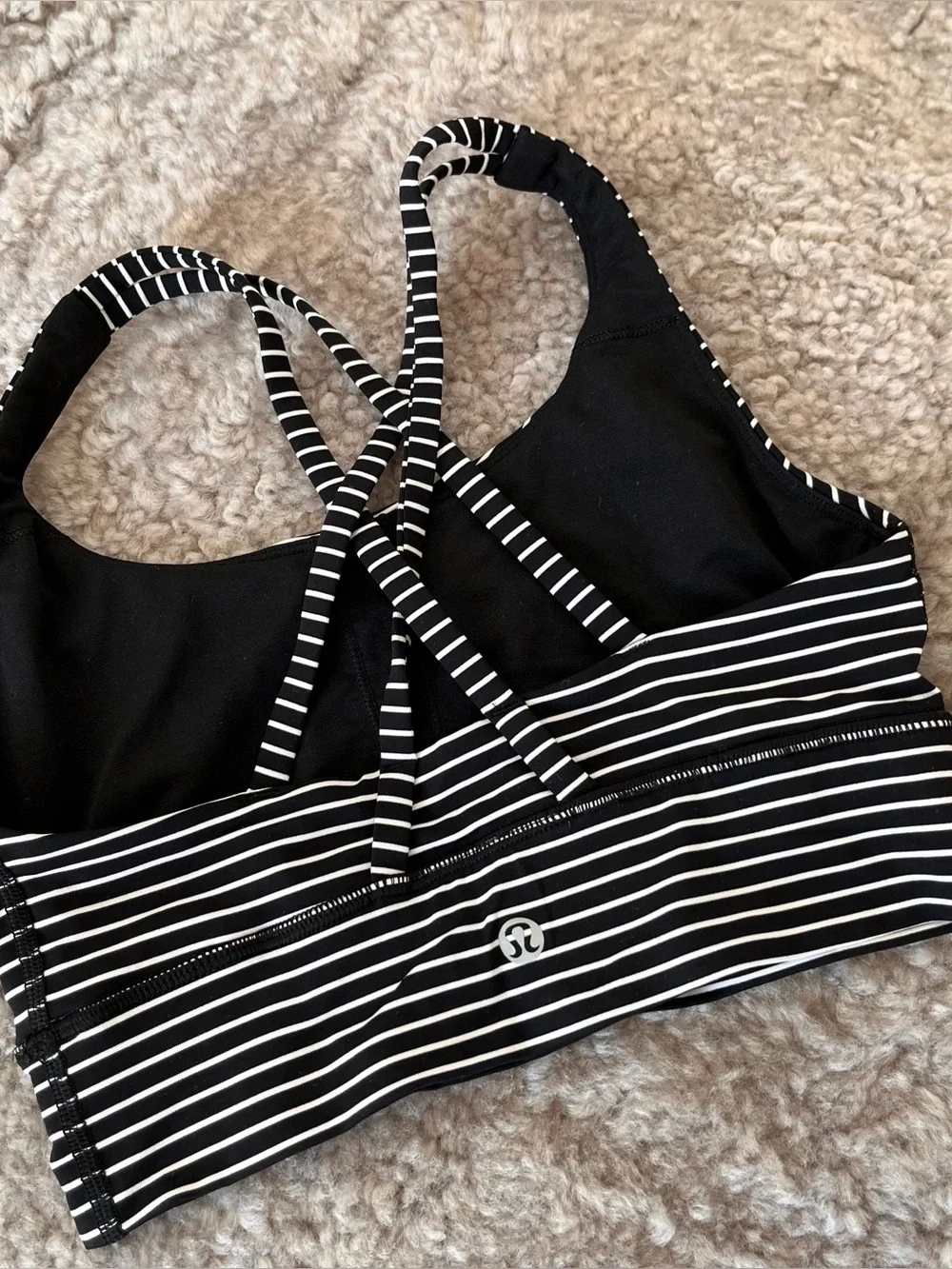 Lululemon Energy Bra Black and White Stripe size 4